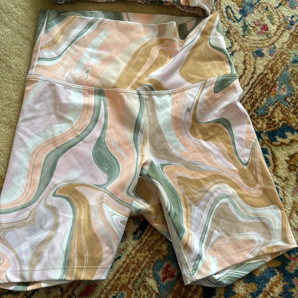 Beach Riot workout set - Picture 2 of 4